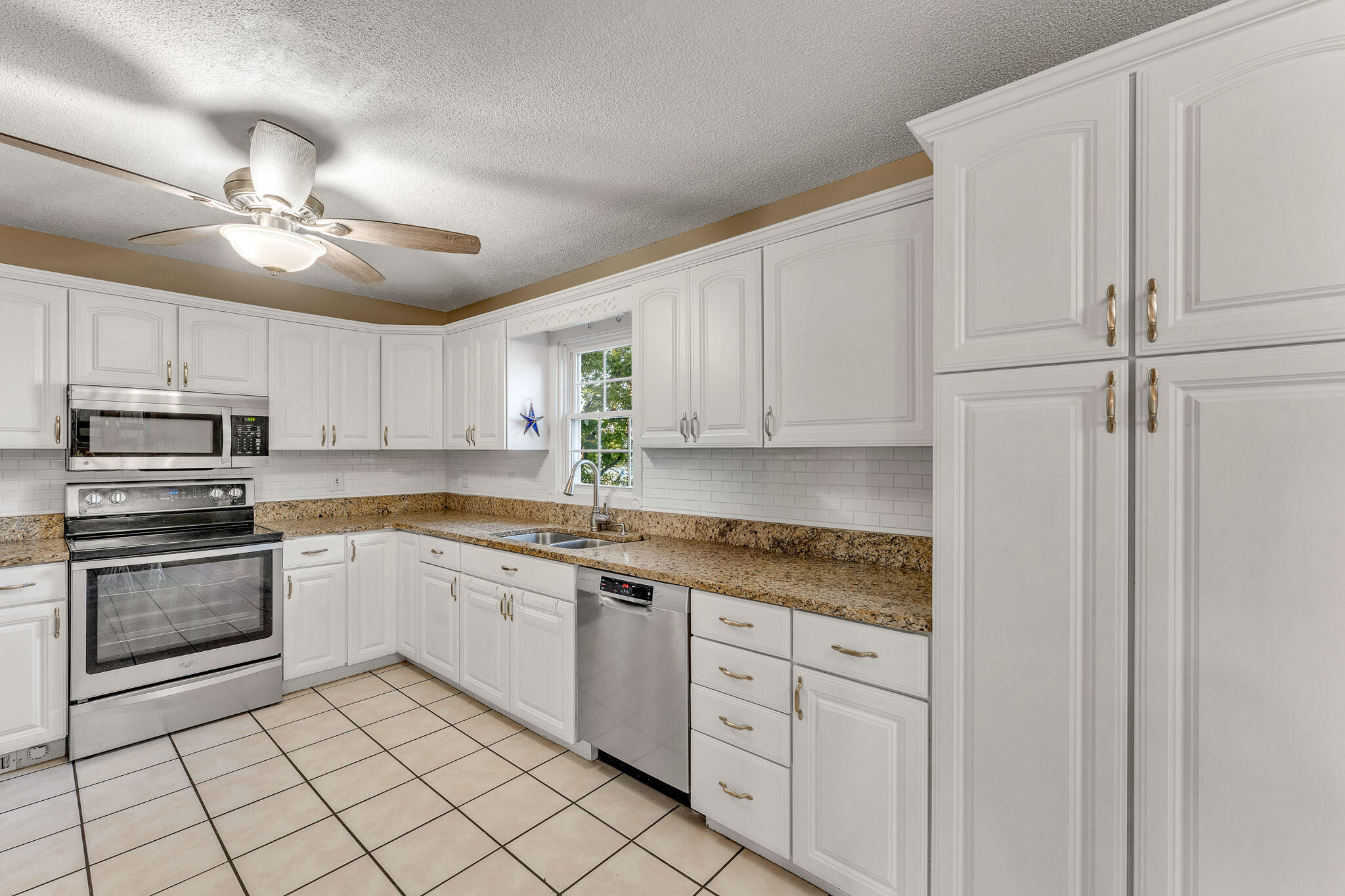 750 Lakewood Drive Decatur, TN 37322 - Photo 5 of 30 5