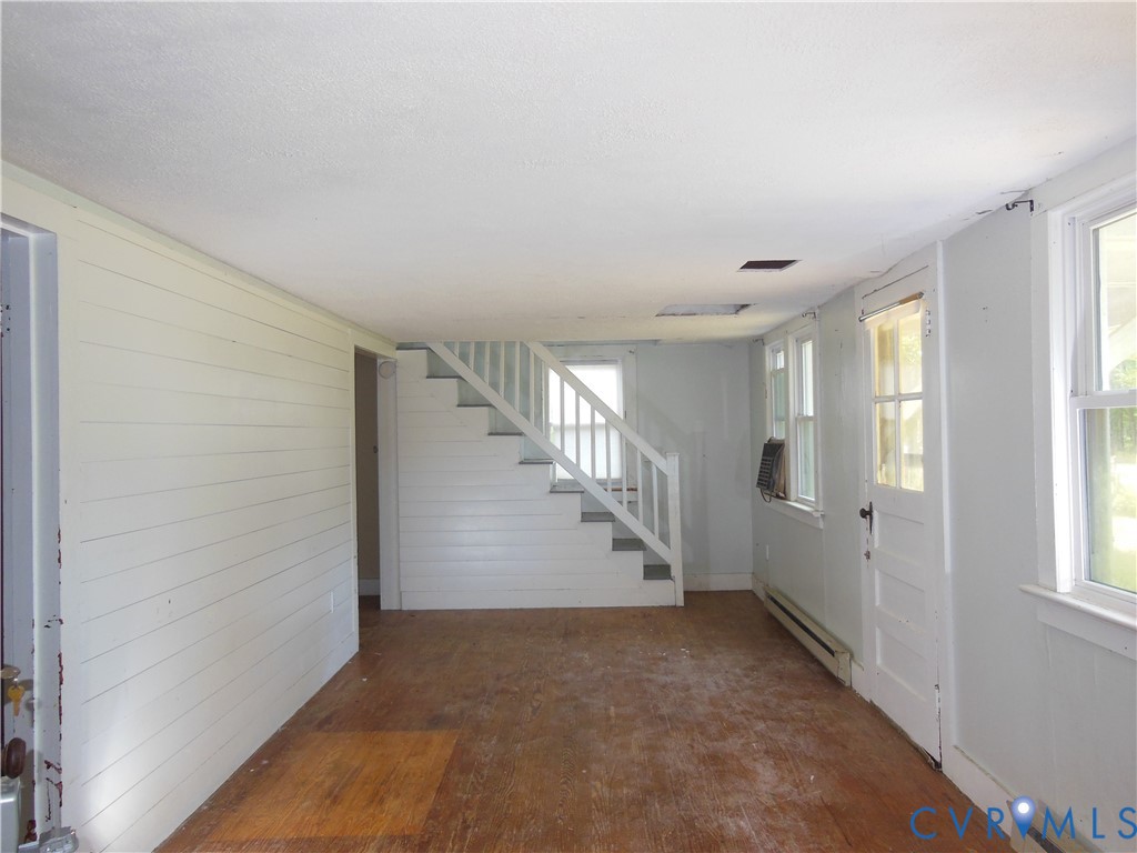 14 Redart Road Hudgins, VA 23076 - Photo 4 of 17 Great Room
