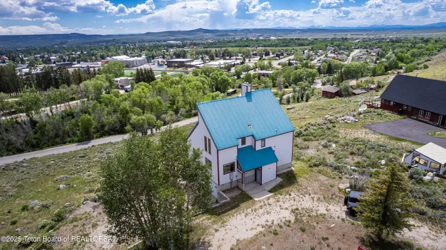 $498,500 | 19 Orcutt Drive, Pinedale, WY 82941