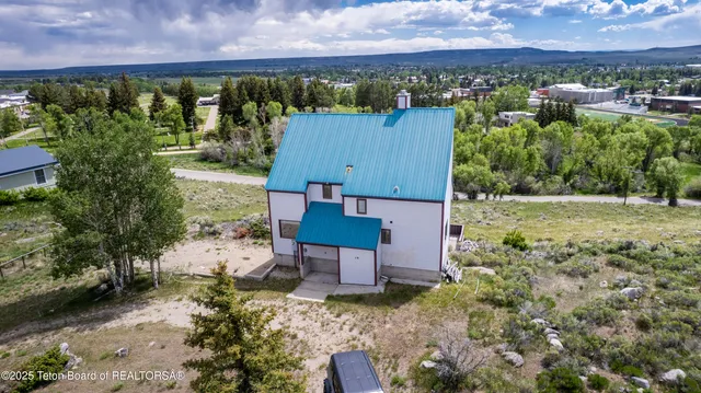 $498,500 | 19 Orcutt Drive, Pinedale, WY 82941