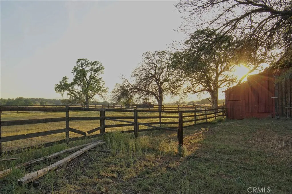 15385 Weston Road Corning, CA 96029 - Photo 50 of 75 a view of park with wooden bench and bench