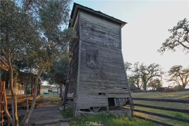 $985,000 | 15385 Weston Road, Flournoy, CA 96029