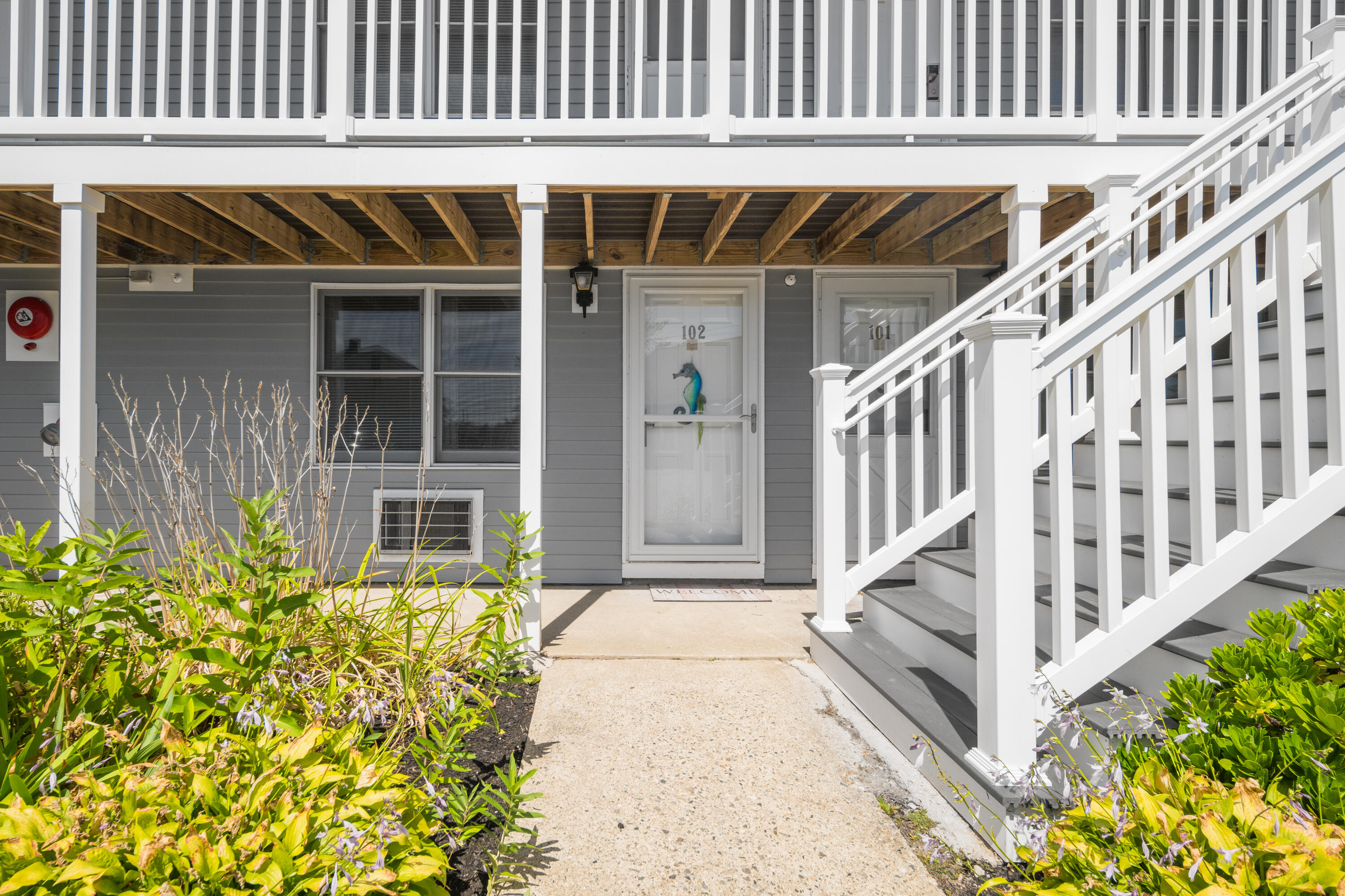 1072 Post Road, Unit 102 Wells, ME 04090 - Photo 18 of 25 Front Entry