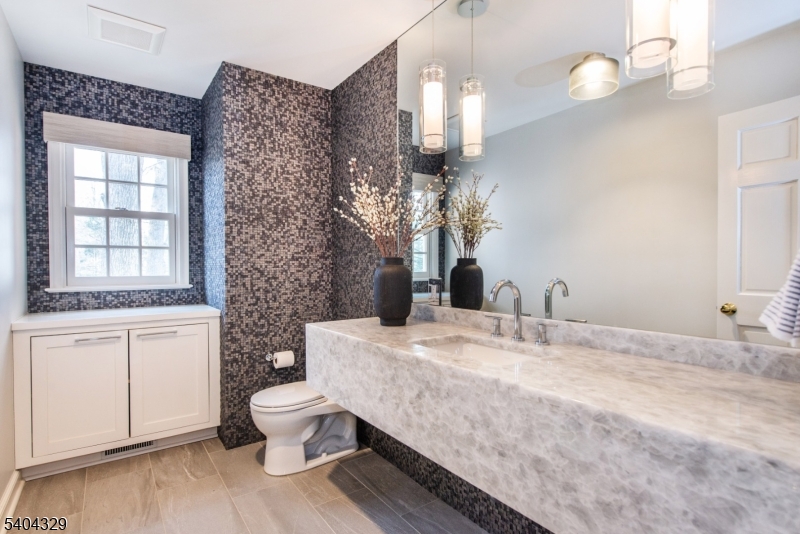 112 Heller Way Montclair, NJ 07043 - Photo 12 of 49