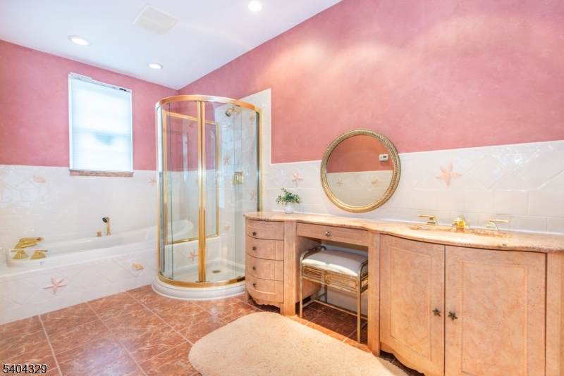 112 Heller Way Montclair, NJ 07043 - Photo 23 of 49