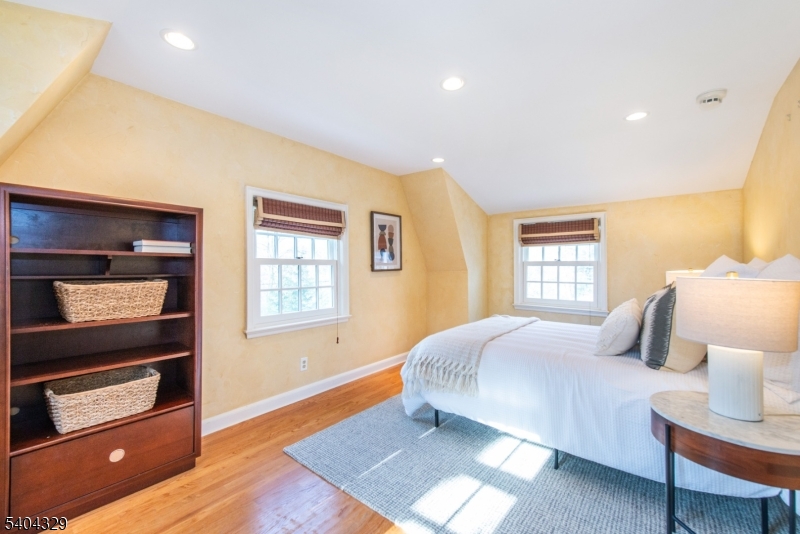 112 Heller Way Montclair, NJ 07043 - Photo 24 of 49