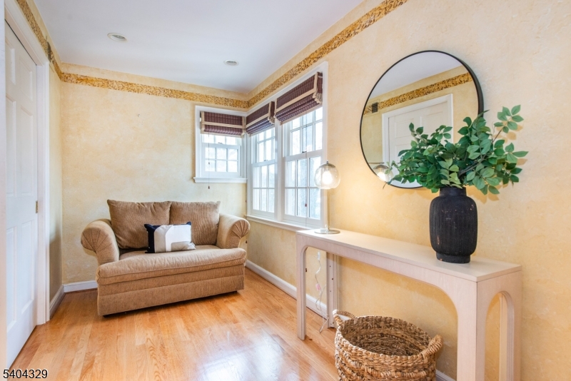 112 Heller Way Montclair, NJ 07043 - Photo 25 of 49