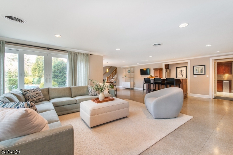 112 Heller Way Montclair, NJ 07043 - Photo 32 of 49