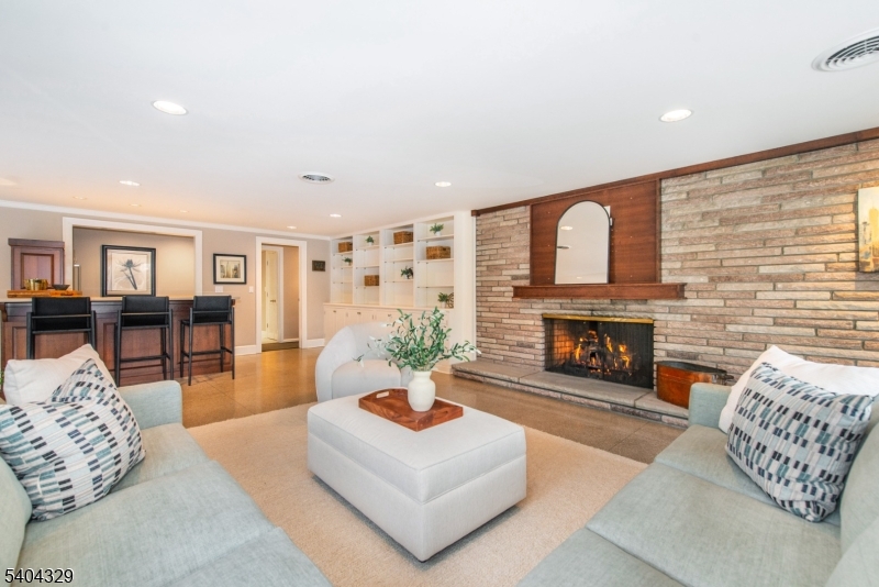 112 Heller Way Montclair, NJ 07043 - Photo 33 of 49