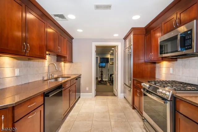 $2,750,000 | 112 Heller Way, Montclair, NJ 07043