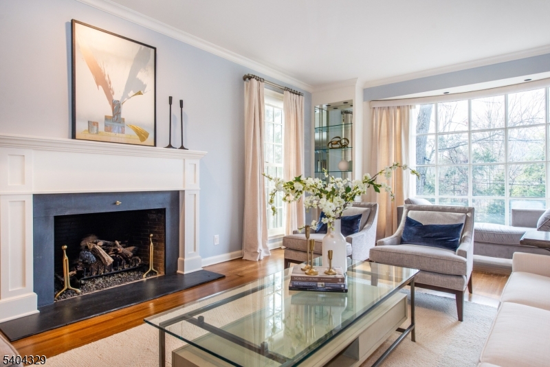 112 Heller Way Montclair, NJ 07043 - Photo 4 of 49