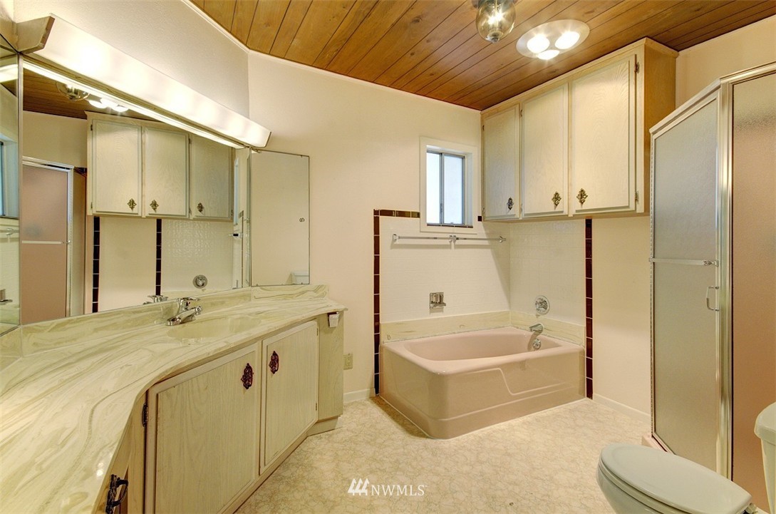 12712 Northeast 190th Street Bothell, WA 98011 - Photo 13 of 18