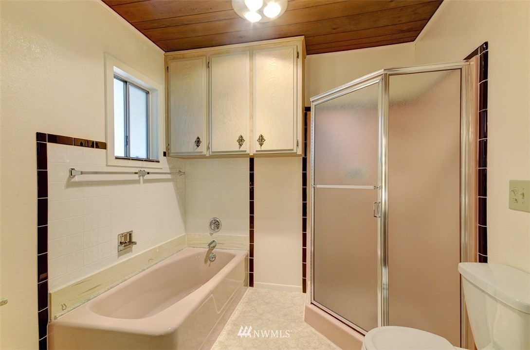 12712 Northeast 190th Street Bothell, WA 98011 - Photo 14 of 18