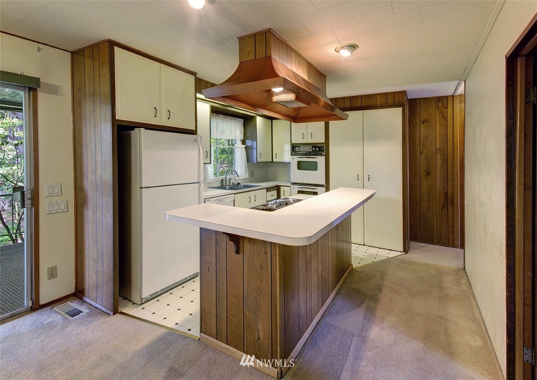 12712 Northeast 190th Street Bothell, WA 98011 - Photo 5 of 18