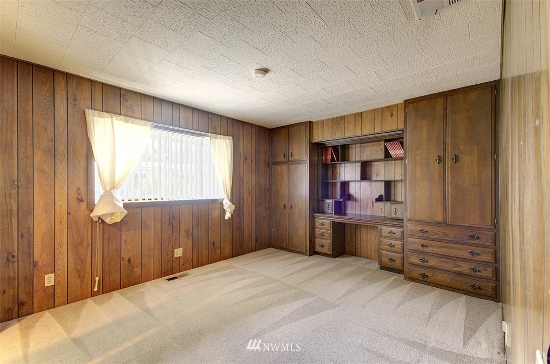 12712 Northeast 190th Street Bothell, WA 98011 - Photo 9 of 18