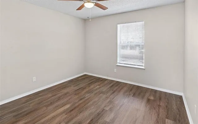 $2,100 | 1505 West Collin Street, Corsicana, TX 75110