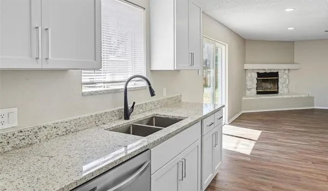 $2,100 | 1505 West Collin Street, Corsicana, TX 75110