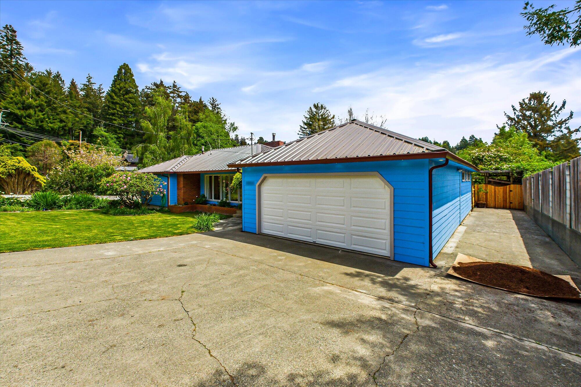 1854 Golf Course Road Bayside, CA 95524 - Photo 11 of 65