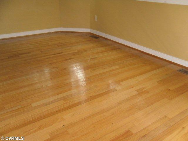 2172 Meadow Road Sandston, VA 23150 - Photo 3 of 4 Gallery Image 3
