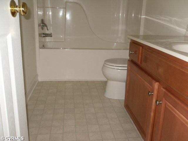 2172 Meadow Road Sandston, VA 23150 - Photo 4 of 4 Gallery Image 4