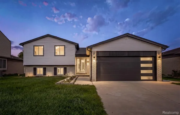 $2,300 | 37132 Tericrest Drive, Sterling Heights, MI 48310