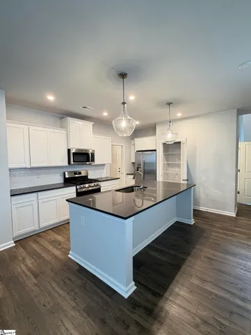 $2,450 | 139 Gervais Circle, Greenville, SC 29607