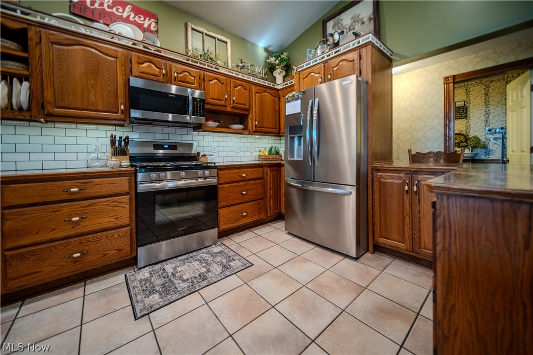 6549 Waterloo Road Atwater, OH 44201 - Photo 21 of 49 Kitchen