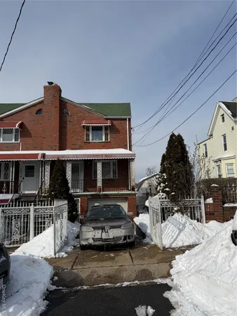 $599,999 | 4727 Matilda Avenue | Wakefield