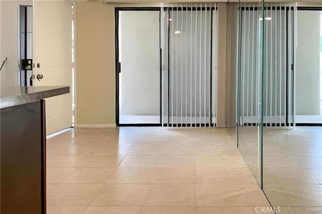 1150 East Amado Road, Unit 8B1 Palm Springs, CA 92262 - Photo 5 of 10