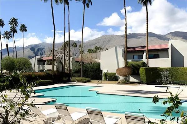 $1,995 | 1150 East Amado Road, Unit 8B1, Palm Springs, CA 92262