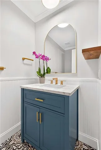 $645,000 | 210 Lakeview Ridge West, Roswell, GA 30076