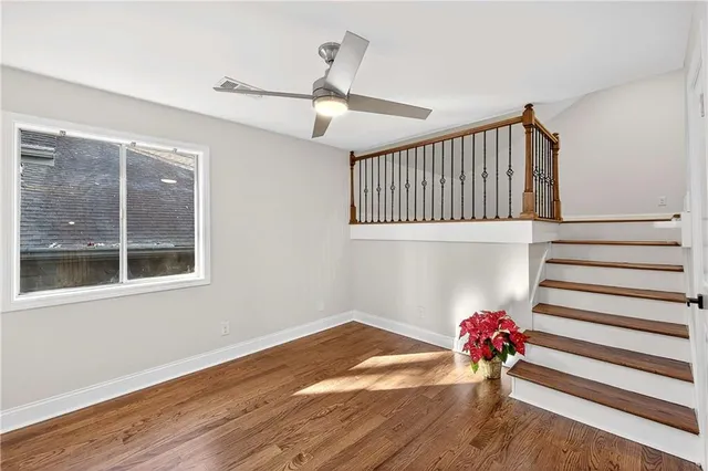 $645,000 | 210 Lakeview Ridge West, Roswell, GA 30076