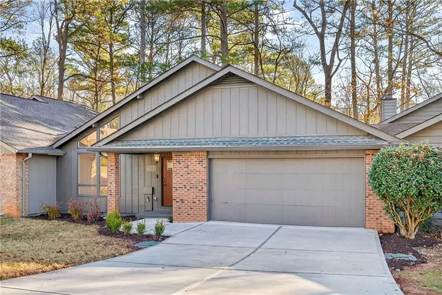 $645,000 | 210 Lakeview Ridge West, Roswell, GA 30076