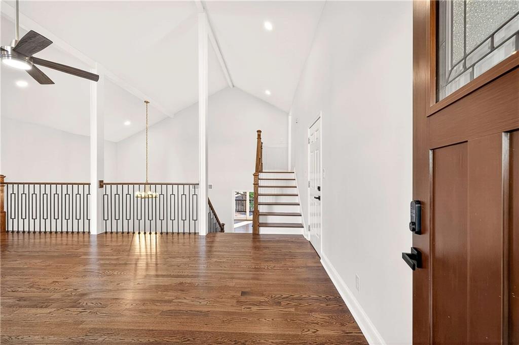 210 Lakeview Ridge West Roswell, GA 30076 - Photo 4 of 53