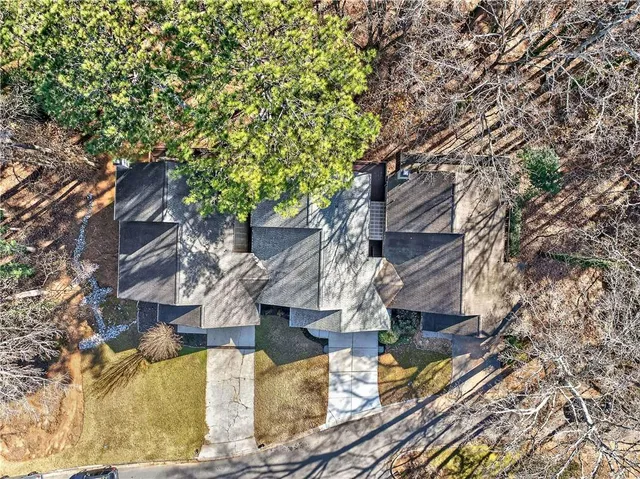 $645,000 | 210 Lakeview Ridge West, Roswell, GA 30076