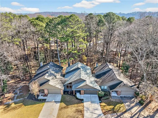 $645,000 | 210 Lakeview Ridge West, Roswell, GA 30076