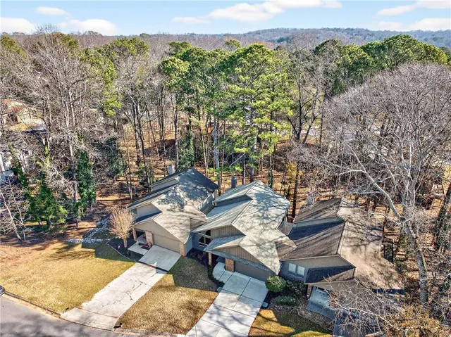 $645,000 | 210 Lakeview Ridge West, Roswell, GA 30076