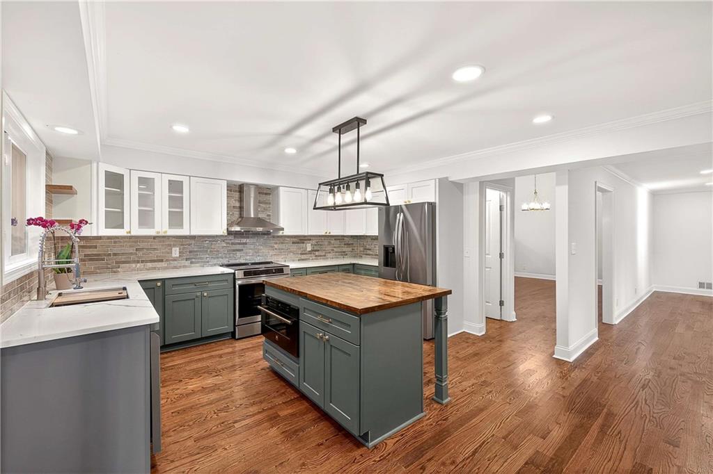 210 Lakeview Ridge West Roswell, GA 30076 - Photo 10 of 53