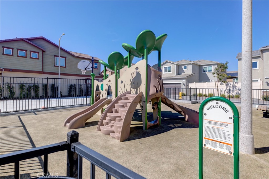 11 Lilac Lane Compton, CA 90221 - Photo 49 of 49 a view of entryway and hall