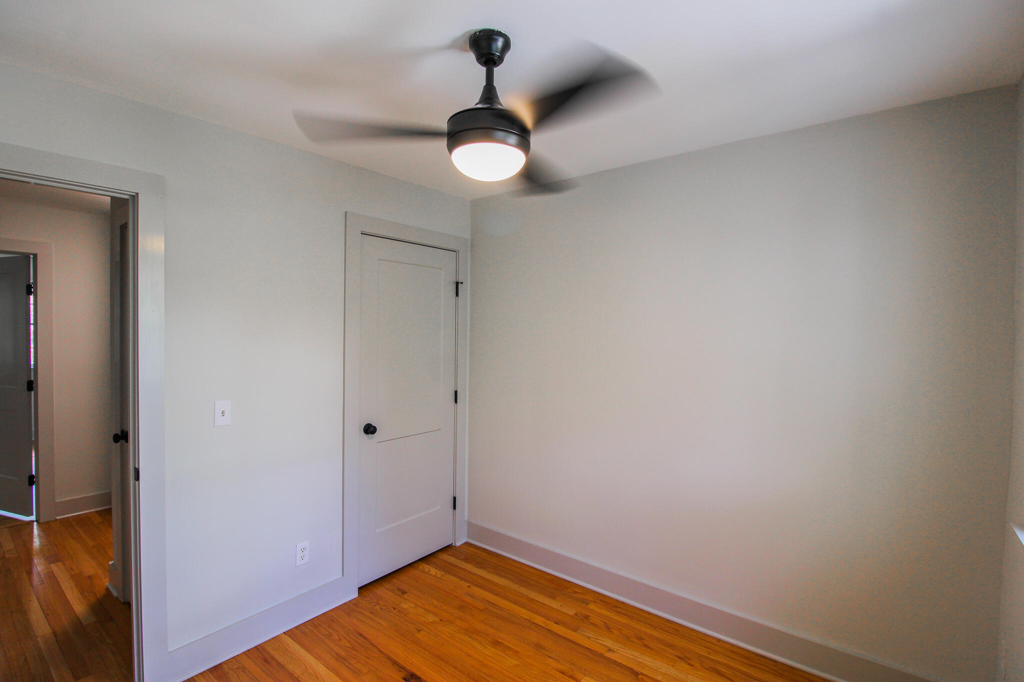 186 Queen Street Charleston, SC 29401 - Photo 17 of 21 2B3F19DB-34EE-4626-A8F0-041E425F67A8