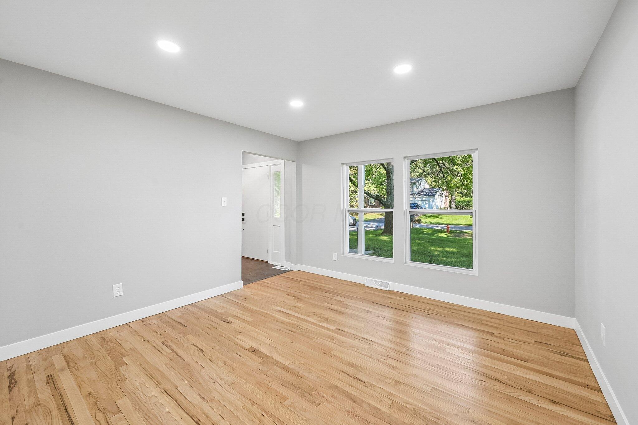 957 Old Farm Road Columbus, OH 43213 - Photo 15 of 43 15