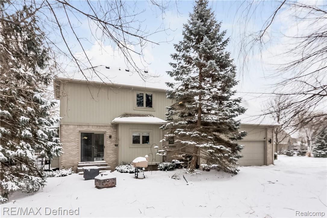 3085 Wilmington Court Rochester, MI 48309 - Photo 35 of 45 030-photo-rear-view-6808038.jpg