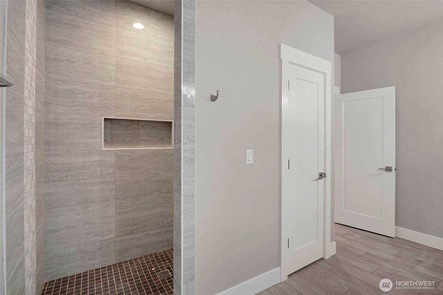 1213 Rd F .2 Northeast, Unit A&B Moses Lake, WA 98837 - Photo 25 of 37 a bathroom with a shower