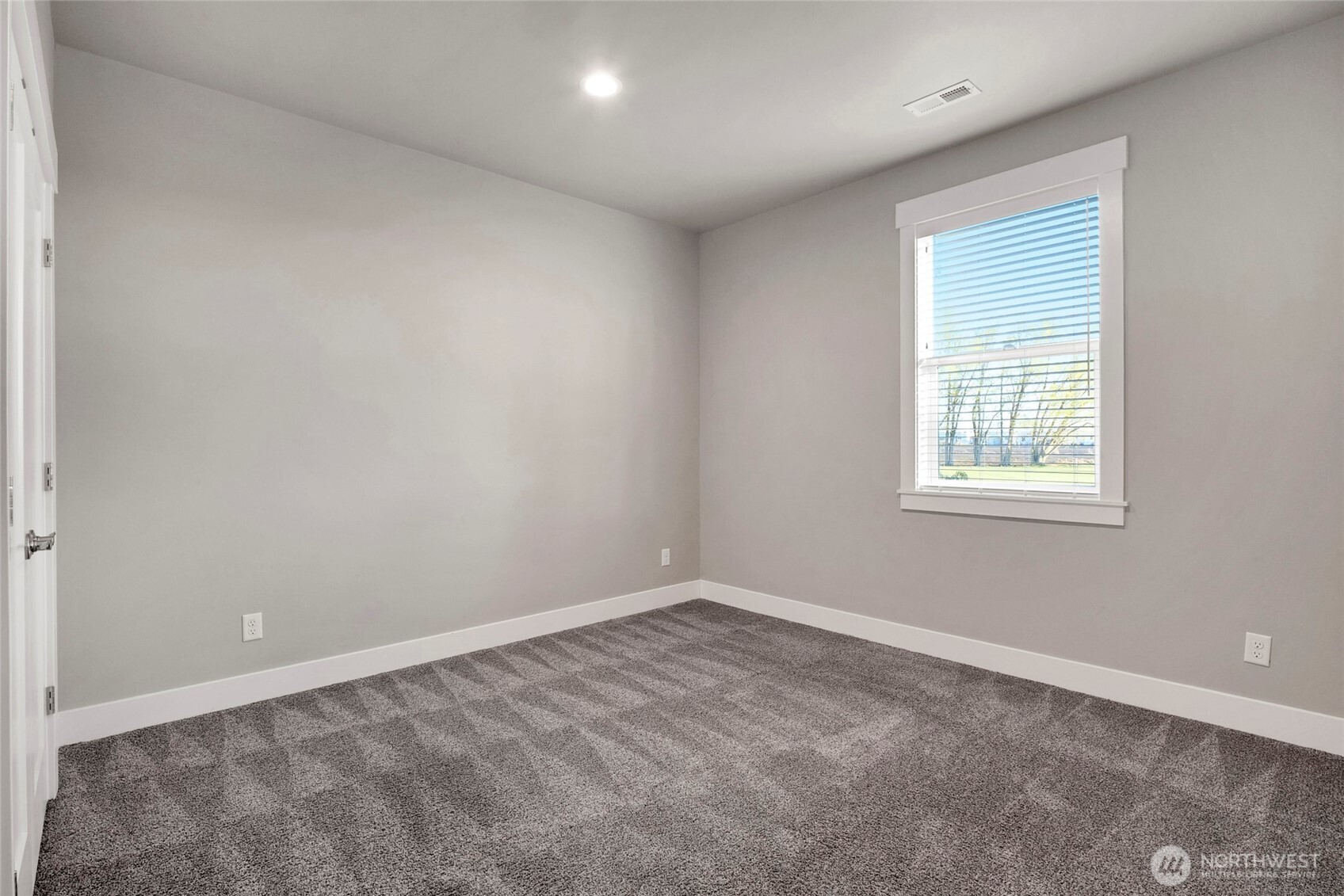 1213 Rd F .2 Northeast, Unit A&B Moses Lake, WA 98837 - Photo 28 of 37 an empty room with a window