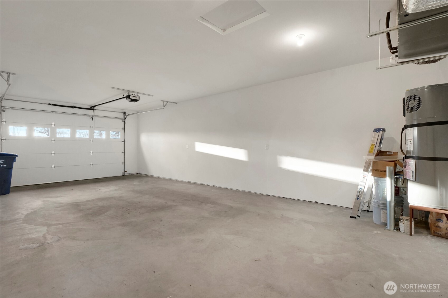 1213 Rd F .2 Northeast, Unit A&B Moses Lake, WA 98837 - Photo 33 of 37 a view of a garage