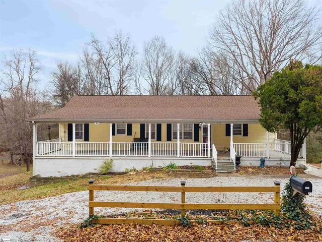 $240,000 | 1016 Lee Vaughn Road, Simpsonville, SC 29681