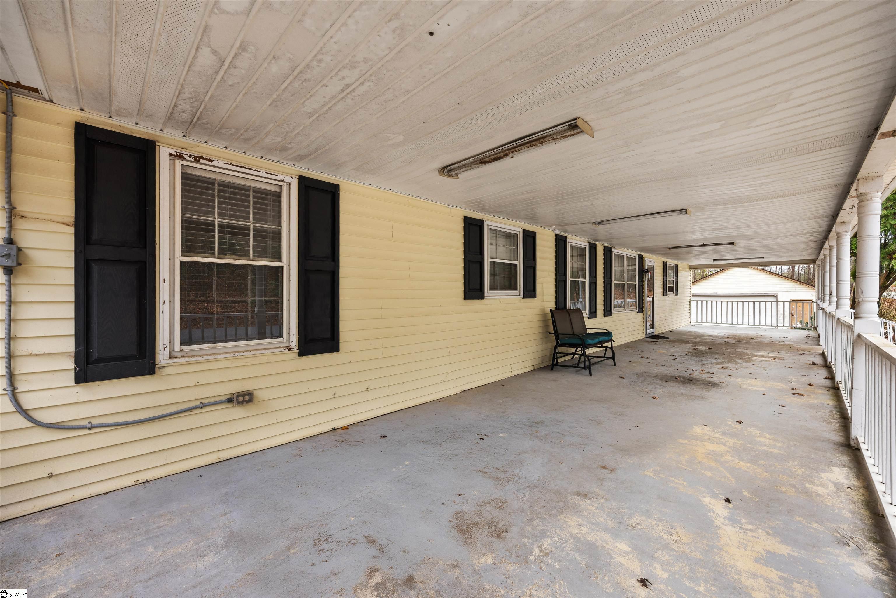 1016 Lee Vaughn Road Simpsonville, SC 29681 - Photo 14 of 41 Gallery Image 14