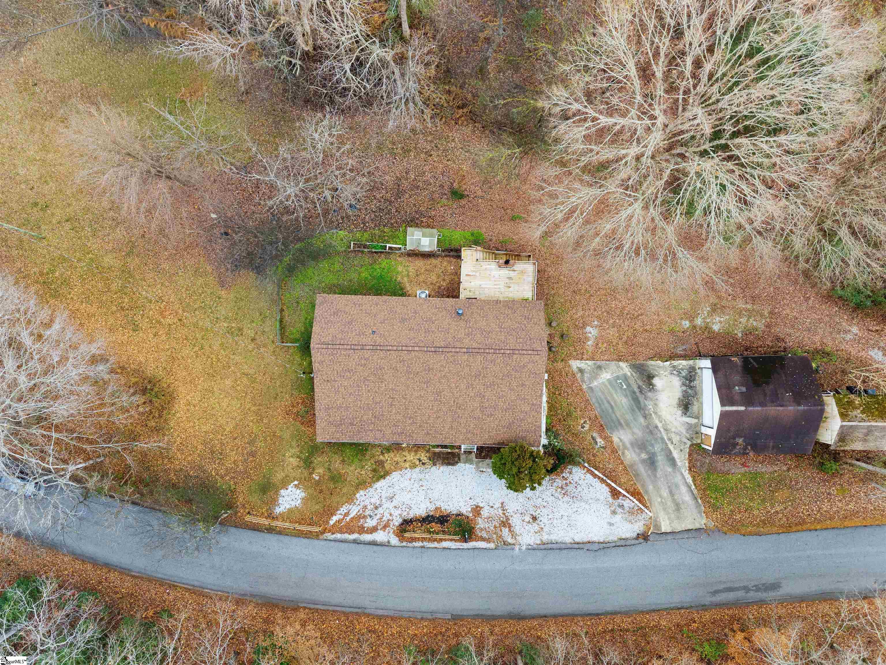1016 Lee Vaughn Road Simpsonville, SC 29681 - Photo 15 of 41 Gallery Image 15