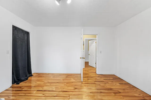 $240,000 | 1016 Lee Vaughn Road, Simpsonville, SC 29681