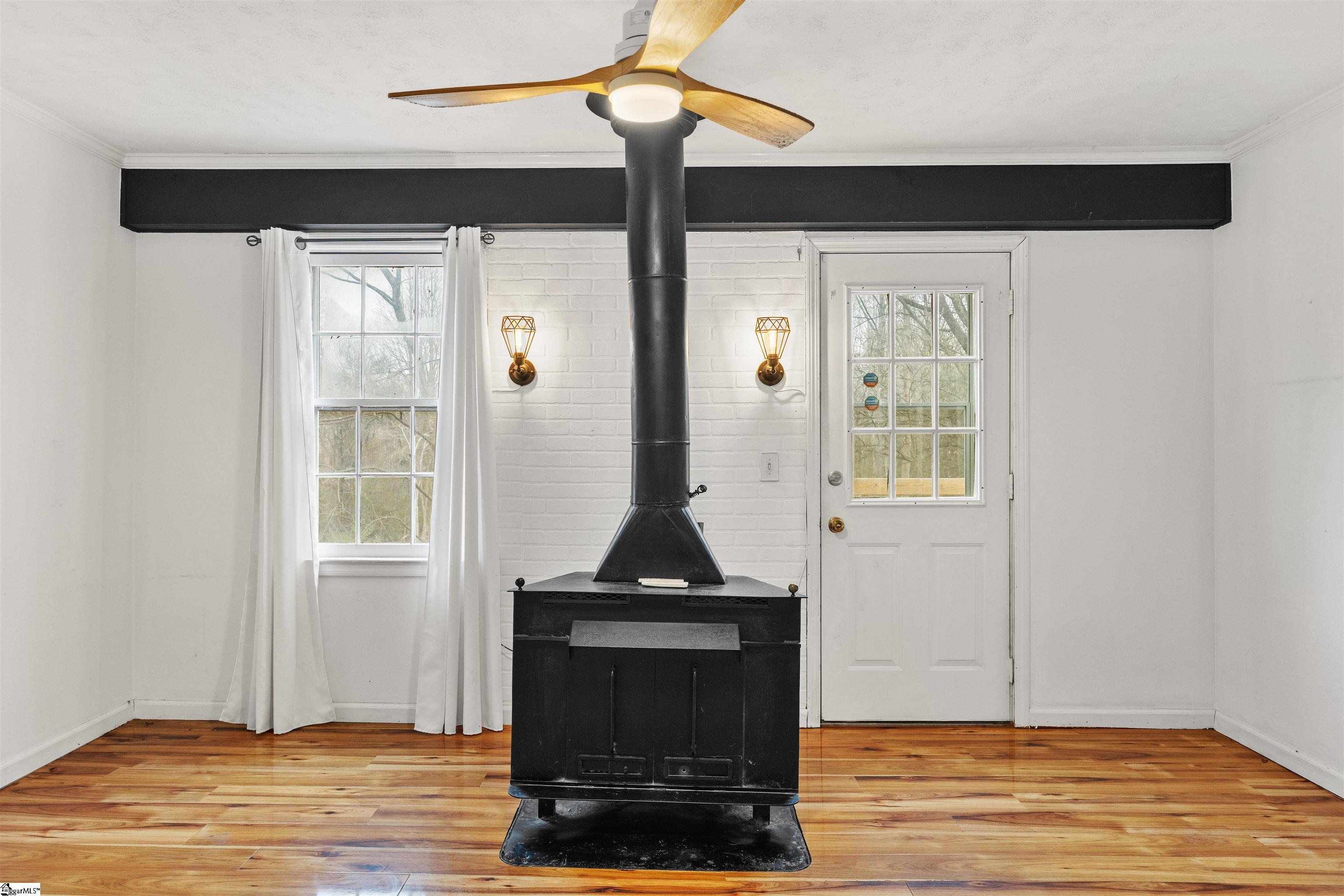 1016 Lee Vaughn Road Simpsonville, SC 29681 - Photo 22 of 41 Gallery Image 22